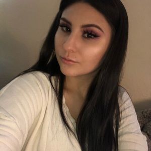 Meet your Posher, Jade